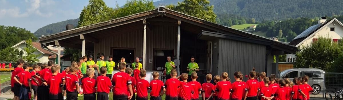 Fußball, Zelten und Teamgeist: Das 3. Sommercamp des Farbencenter FC Thüringen